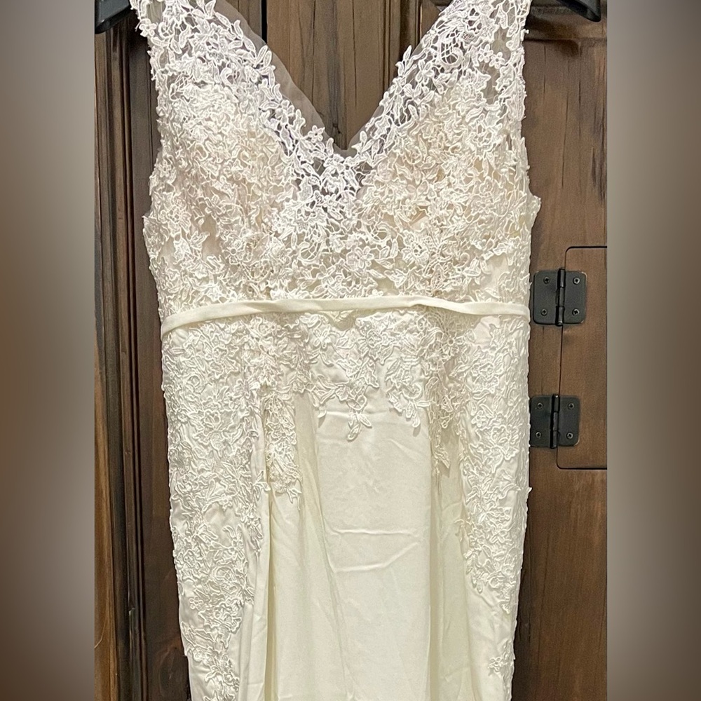 TS Couture l IVORY Lace Padded V Neck BRIDAL Hi-Lo GOWN Maxi Dress Medium
